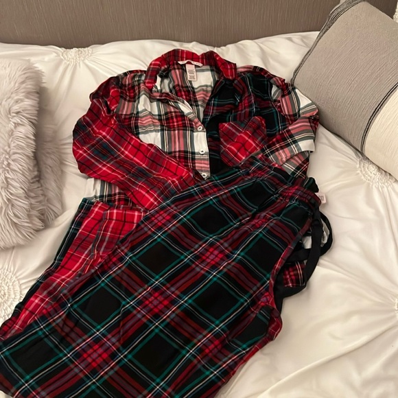 Victoria Secret light flannel pjs. XS - Picture 1 of 5